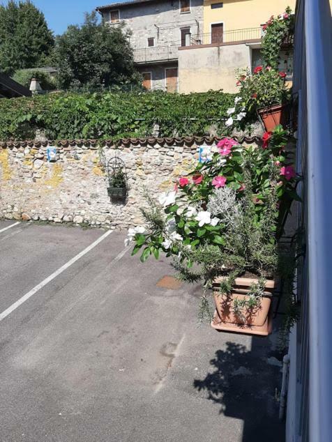 Appartement Il Cortile à Clusane Extérieur photo